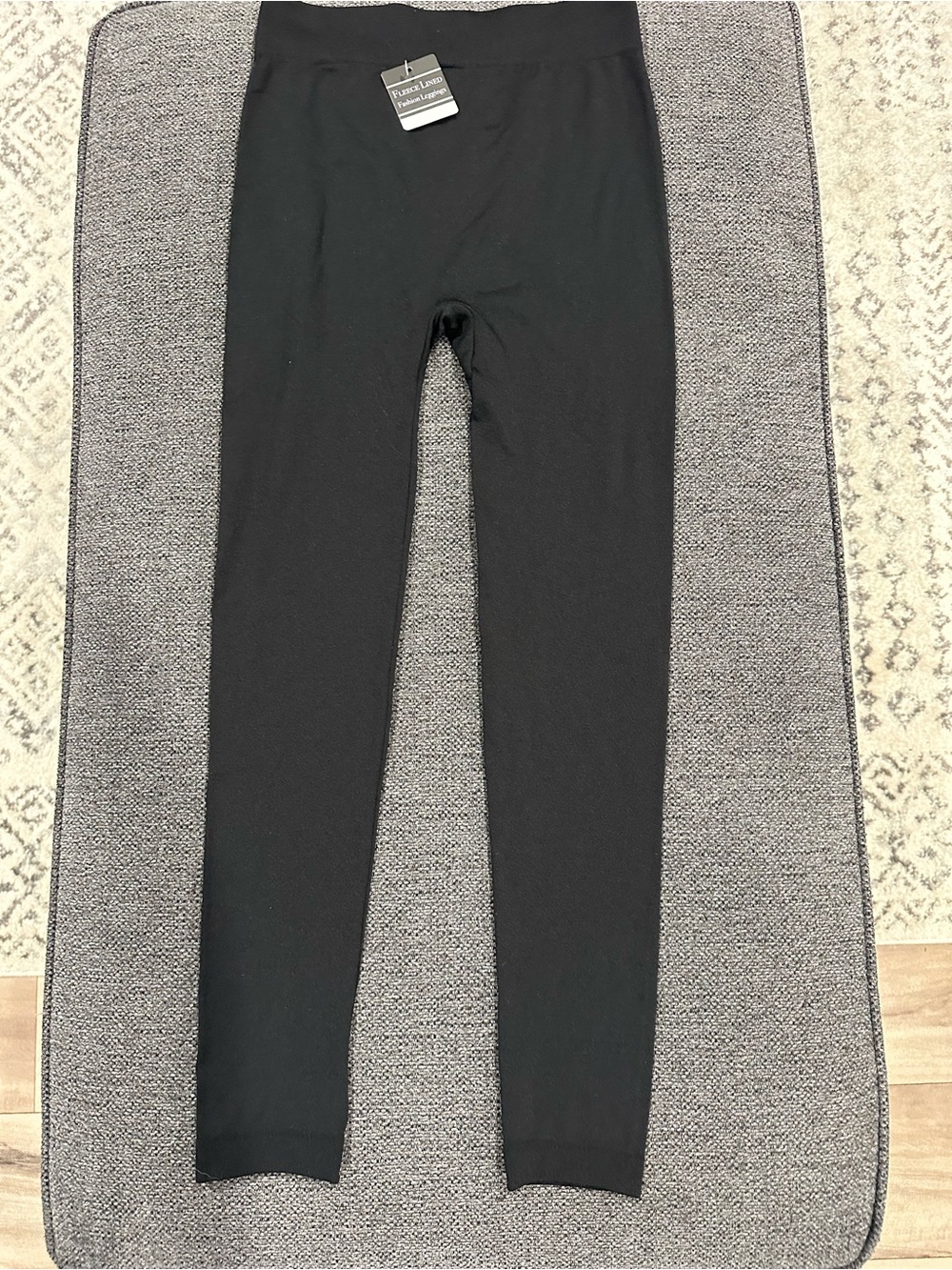Black Seamless Leggings - Brand: Hanky Panky